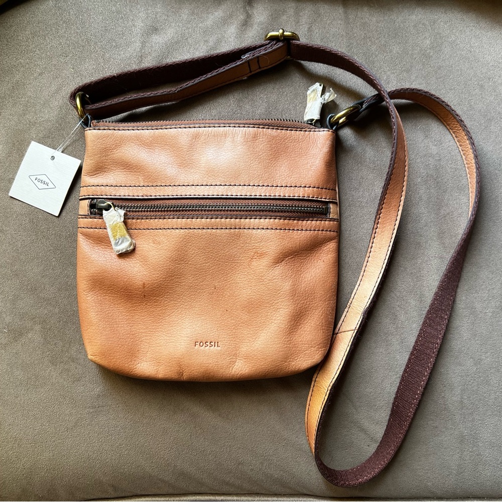 Brand new with tags Fossil Mini Explorer leather Crossbody handbag
